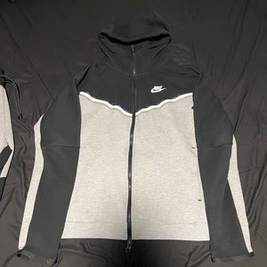 Nike tech